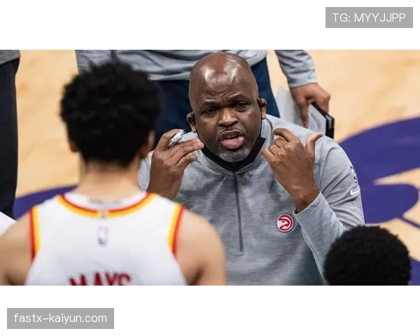 “战术分析：对比瓜迪奥拉与克洛普球队在定位球进攻中不同的无球跑动哲学”